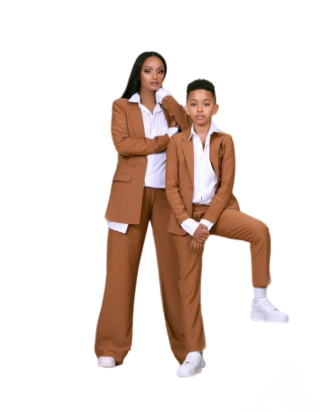 Hewan's suit
